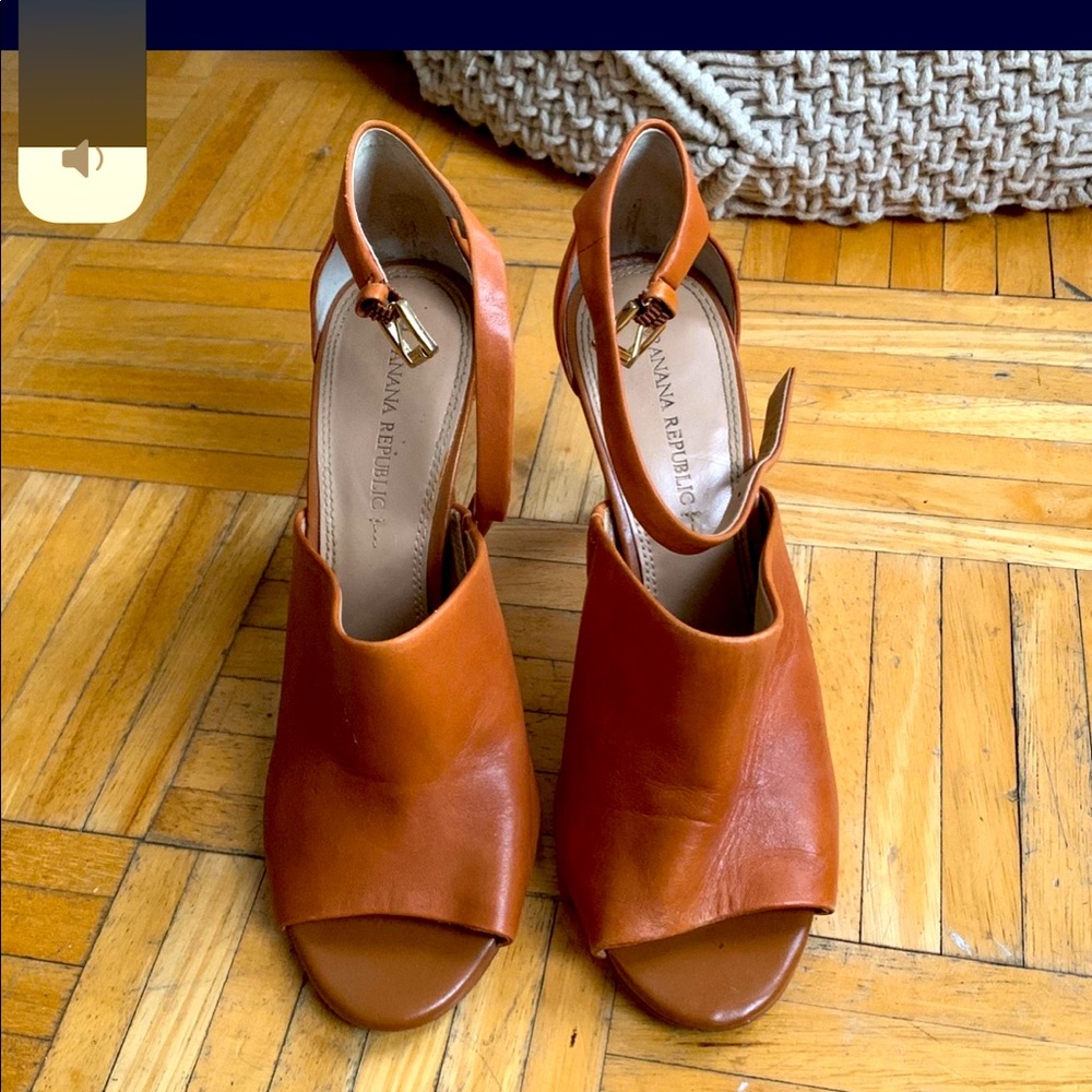 Cognac Leather Heels